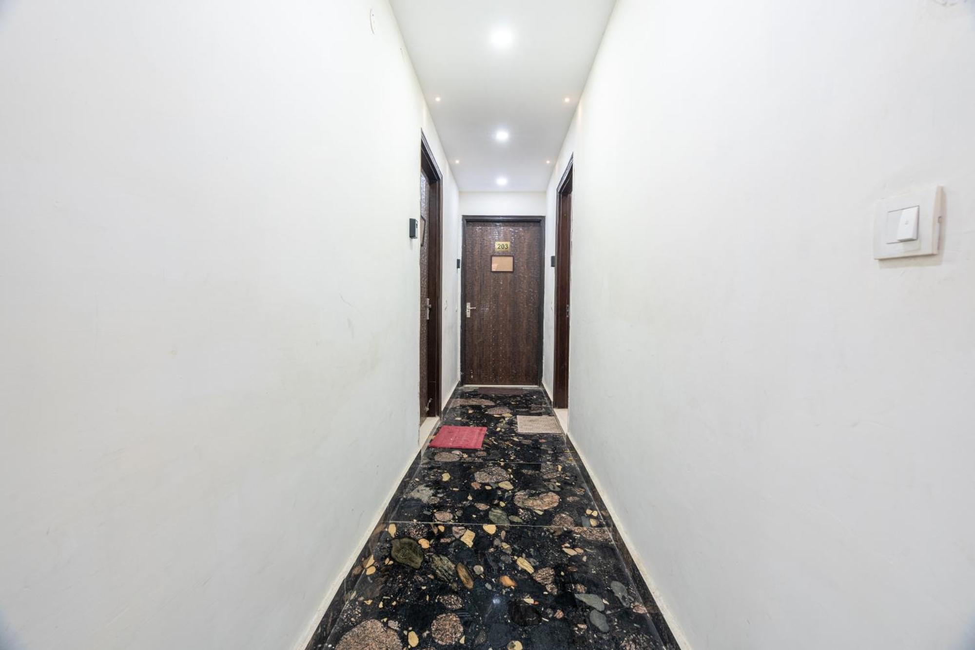 Homlee-Vintage 2Bhk-Ndls-Lift-Bharat Mandapam Appartement New Delhi Buitenkant foto
