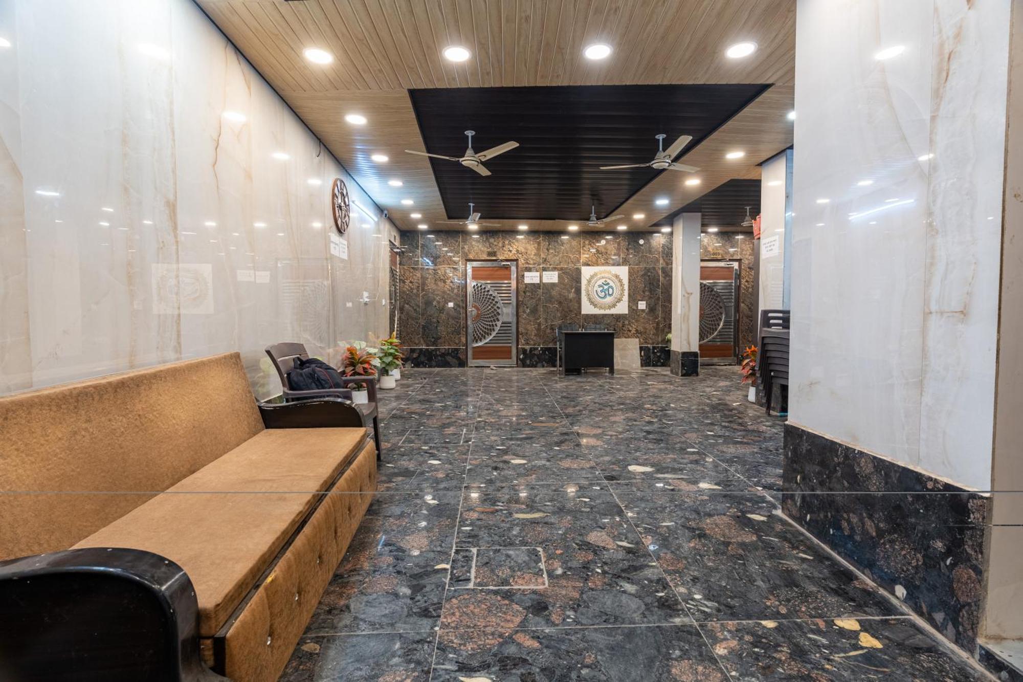 Homlee-Vintage 2Bhk-Ndls-Lift-Bharat Mandapam Appartement New Delhi Buitenkant foto