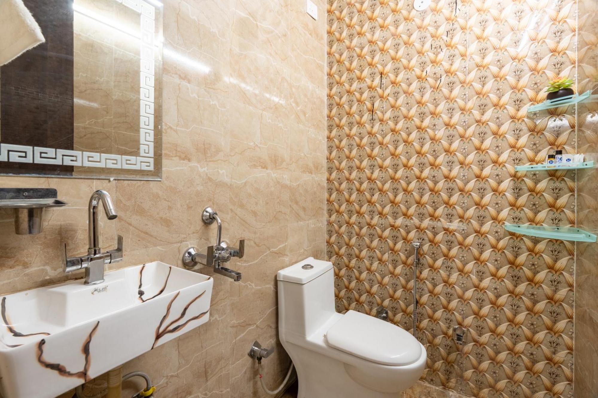 Homlee-Vintage 2Bhk-Ndls-Lift-Bharat Mandapam Appartement New Delhi Buitenkant foto