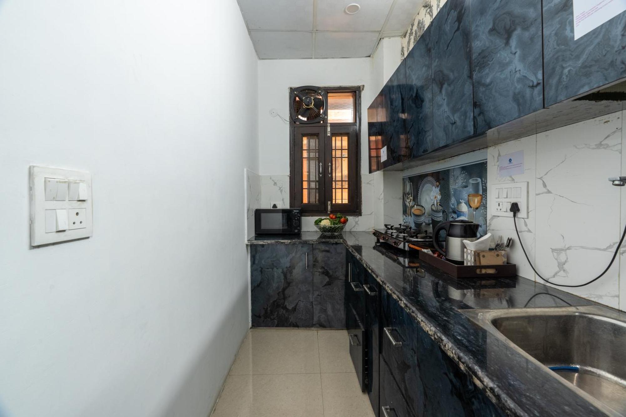 Homlee-Vintage 2Bhk-Ndls-Lift-Bharat Mandapam Appartement New Delhi Buitenkant foto
